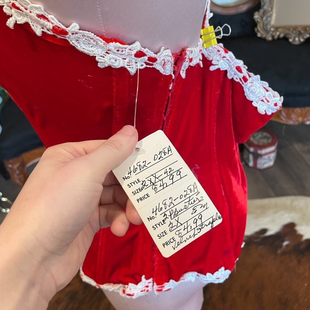 Vintage Elegant Moments Strapless Lace Trim red Velvet Corset Size 42 Red - Picture 2 of 3